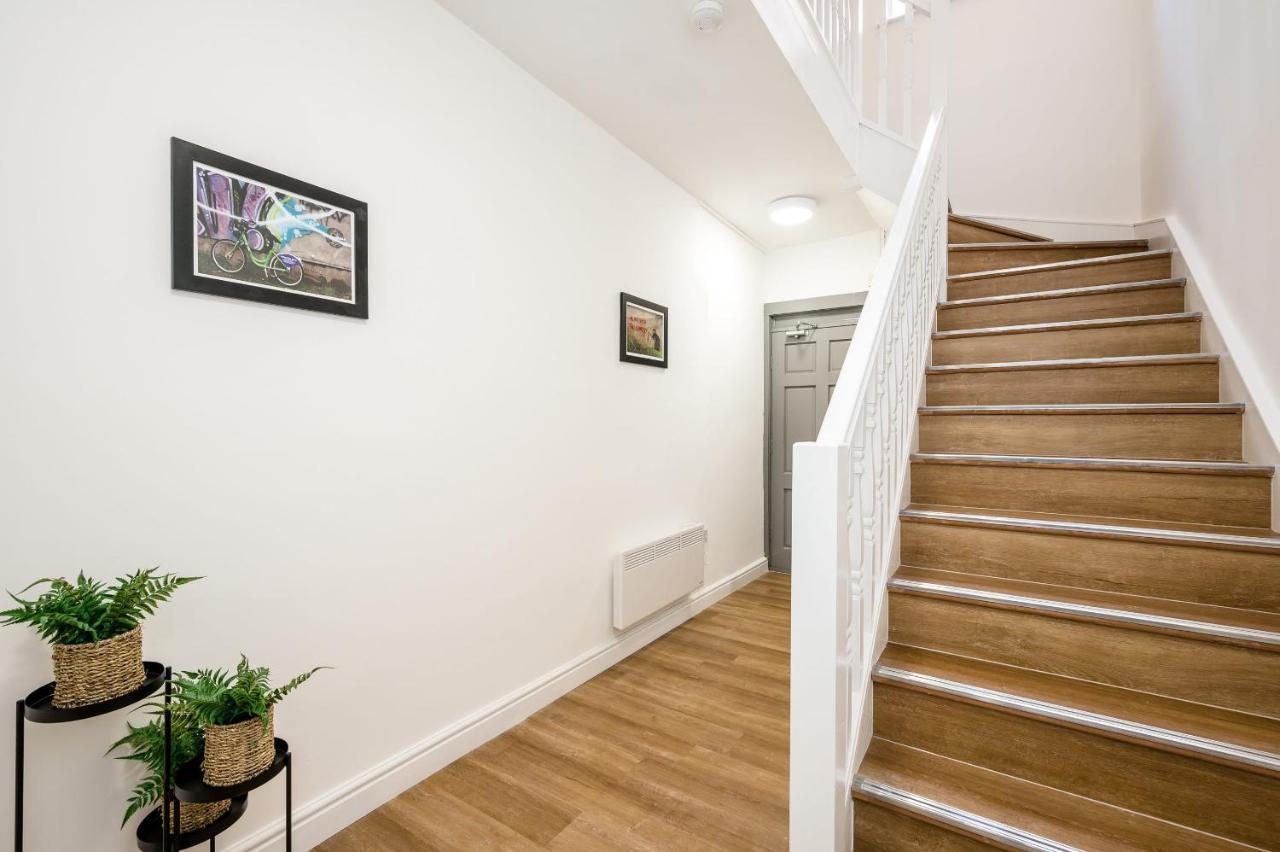 Host & Stay - Wood Street Nightlife Apartment Ливърпул Екстериор снимка