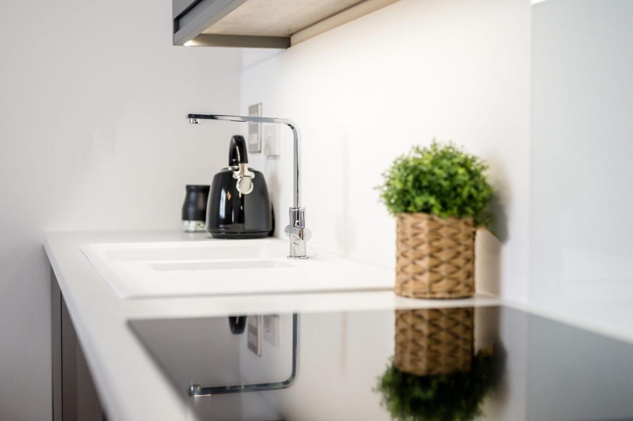 Host & Stay - Wood Street Nightlife Apartment Ливърпул Екстериор снимка